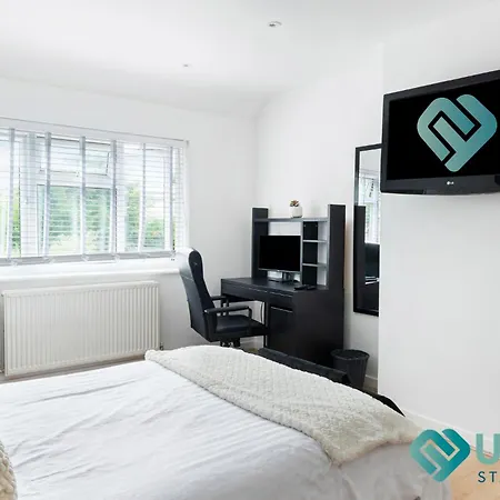Stylish 3-Bed Home With Hot Tub - Close To City Hospital, Sherwood, Qmc, Arboretum & Nottingham City Centre Extérieur photo