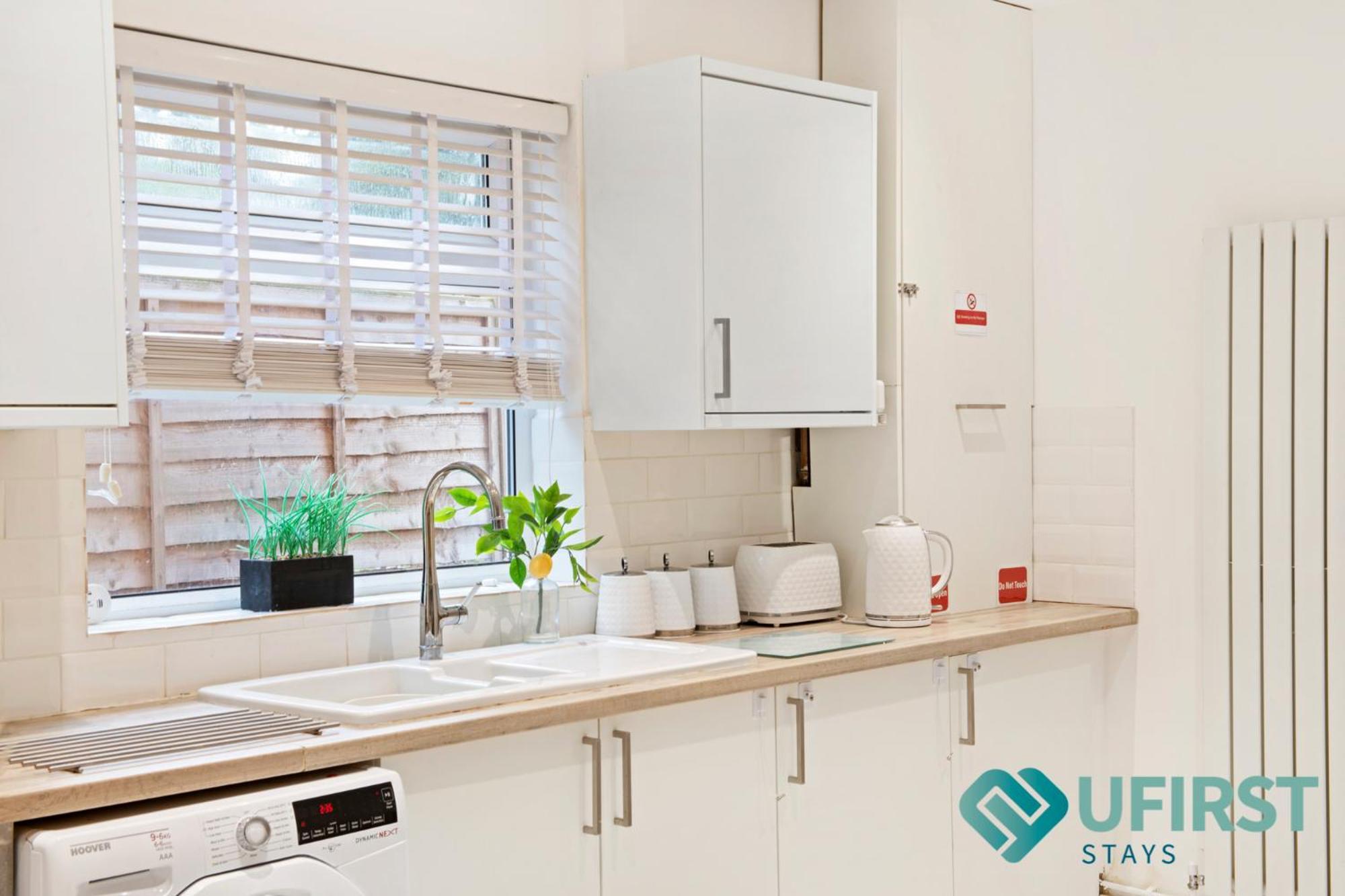 Hébergement de vacances Stylish 3-bed With Hot Tub - Close To Hospital, Sherwood, Qmc, Arboretum & Centre Nottingham