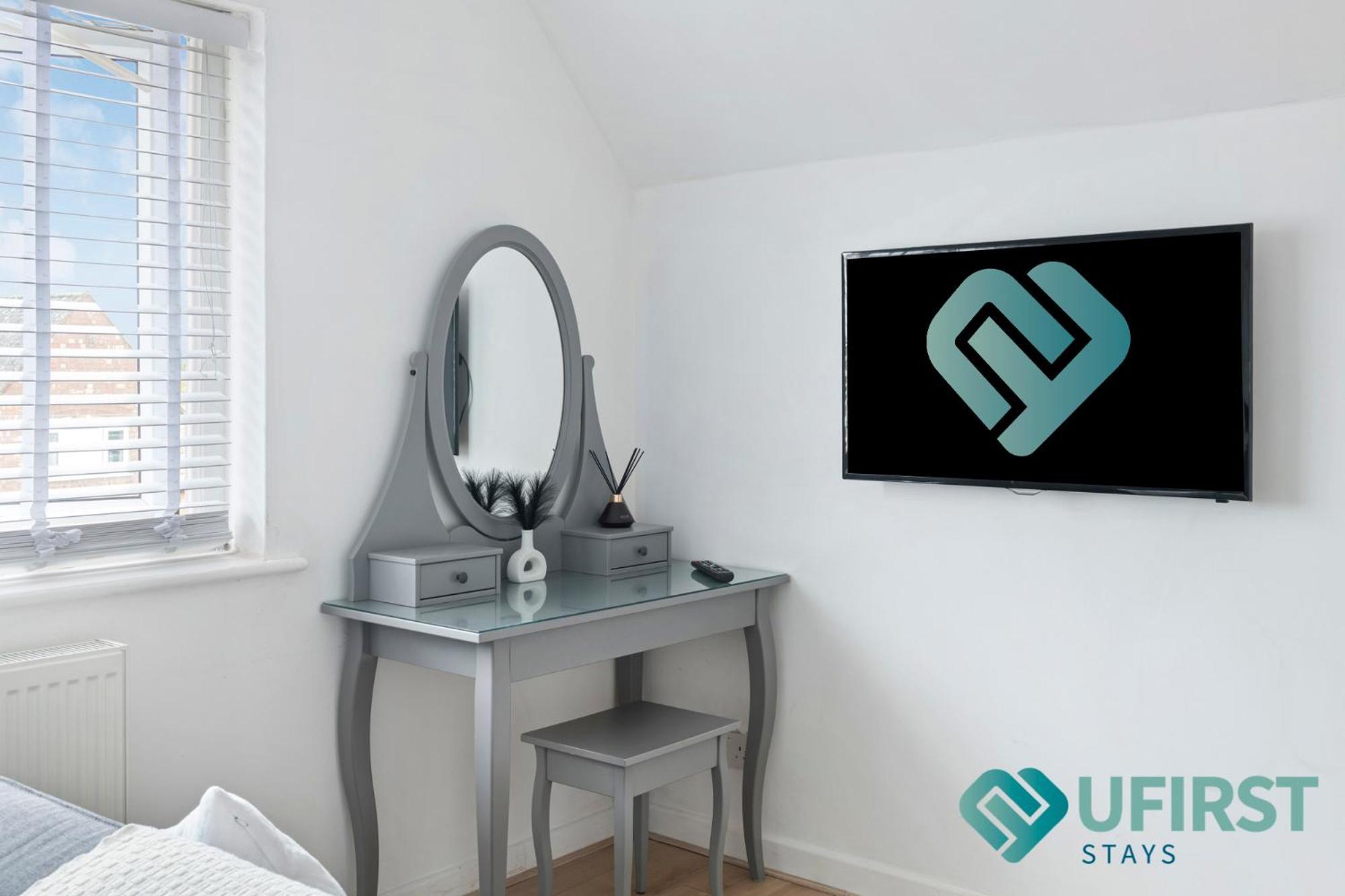 Hébergement de vacances Stylish 3-bed With Hot Tub - Close To Hospital, Sherwood, Qmc, Arboretum & Centre